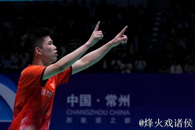 中国羽毛球大师赛:翁泓阳击败小波波夫晋级决赛 中国羽毛球大师赛:翁泓阳击败小波波夫晋级决赛