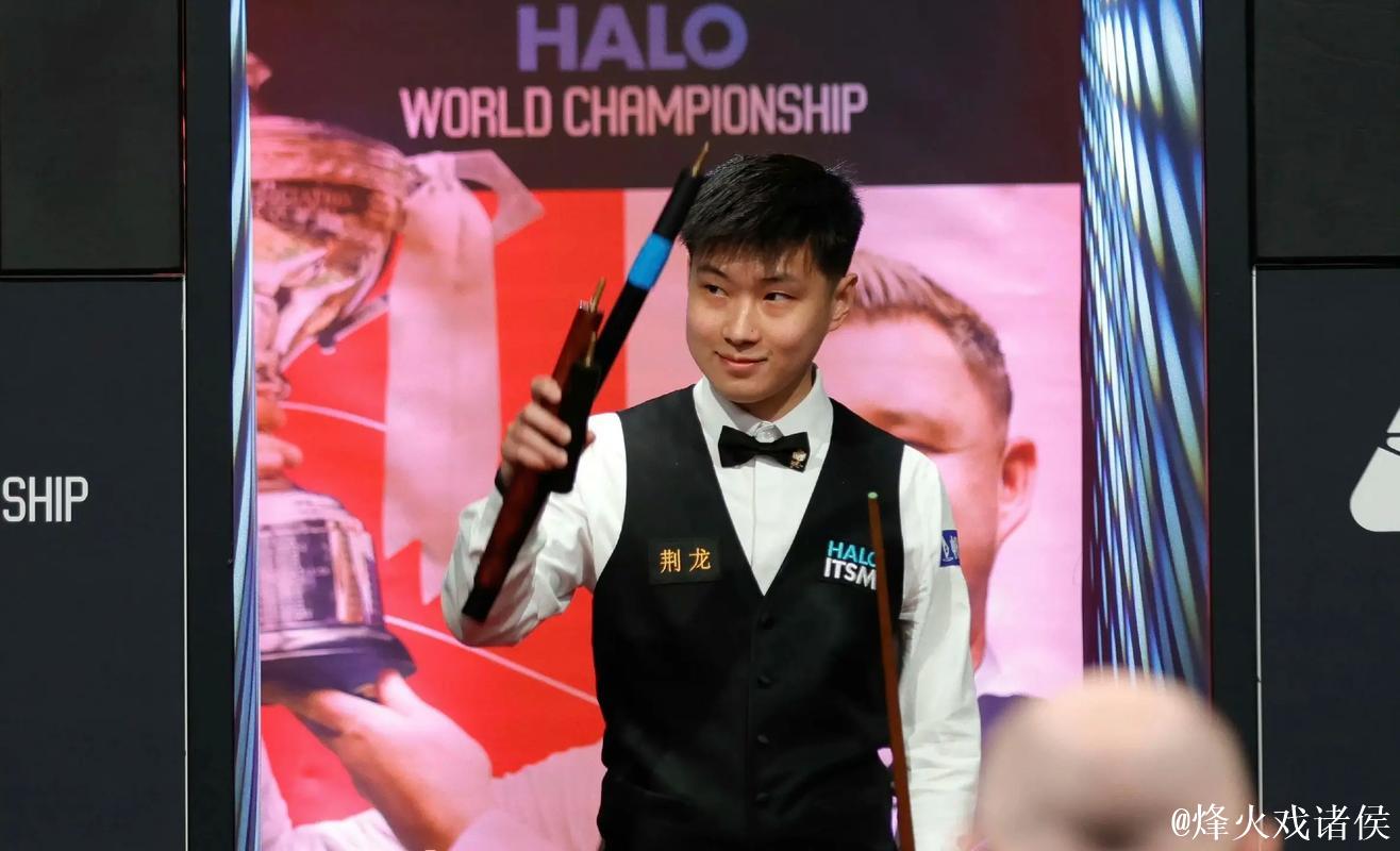 赵心童6-1完胜布朗 轻松晋级斯诺克国际锦标赛第二轮 赵心童6-1完胜布朗 轻松晋级斯诺克国际锦标赛第二轮